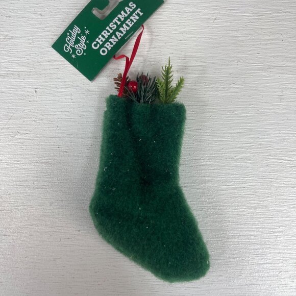 Holiday Style Set of 7 Christmas Ornament Fabric Knit Assorted New - Picture 6 of 9